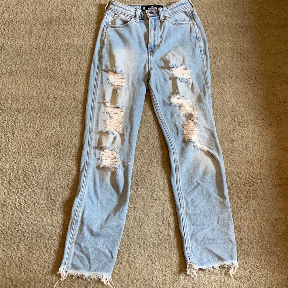Hollister mom jeans! Size 00